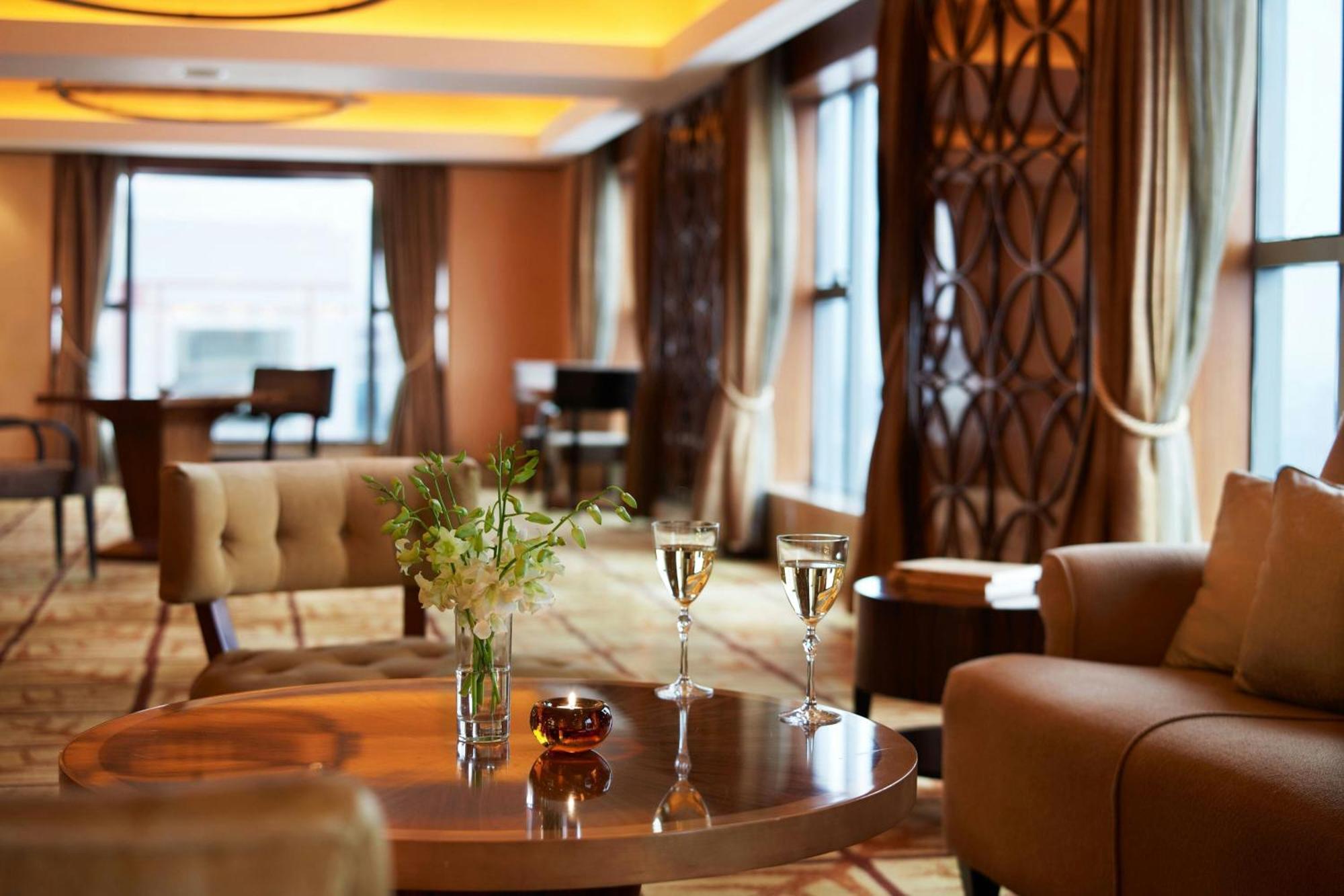Sheraton Ningbo Hotel - Tianyi Square Exteriör bild