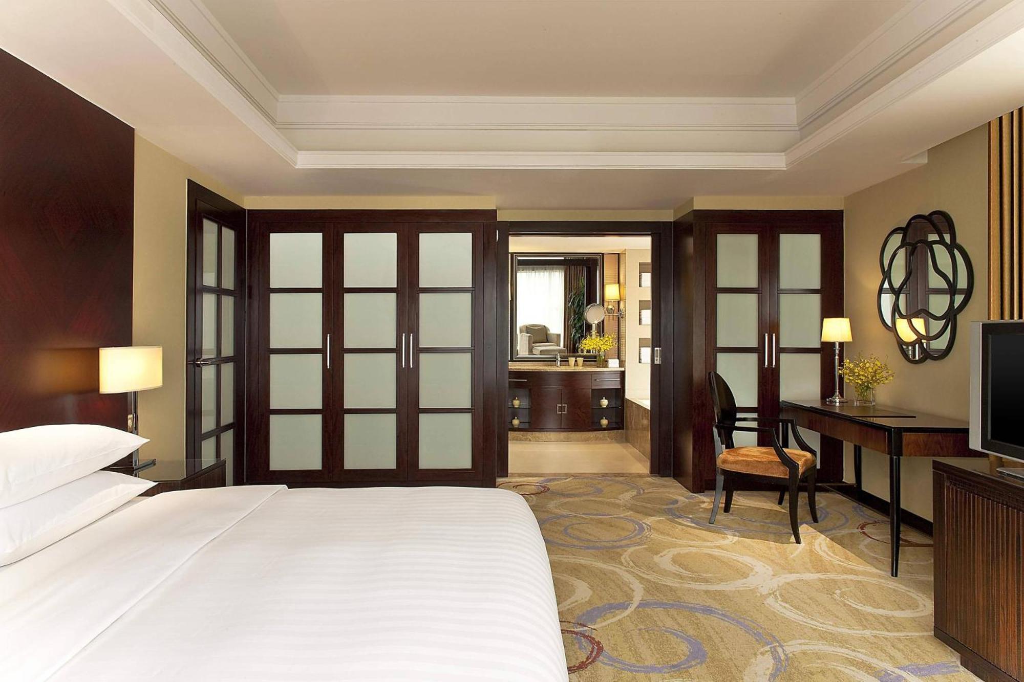 Sheraton Ningbo Hotel - Tianyi Square Exteriör bild